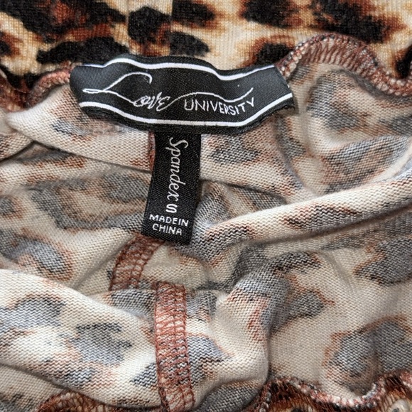 Love University Leopard Print Lounge Set Cropped Bubble Top Elastic Band Ankle - Picture 6 of 11